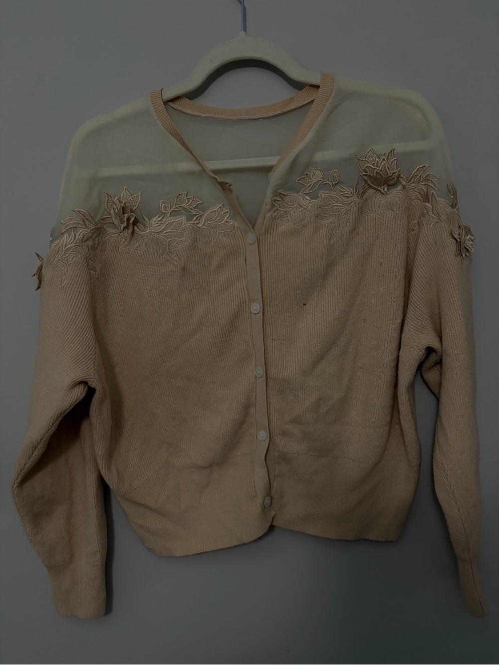 Delicate Floral Appliqué Button-Front Cardigan in Light Beige